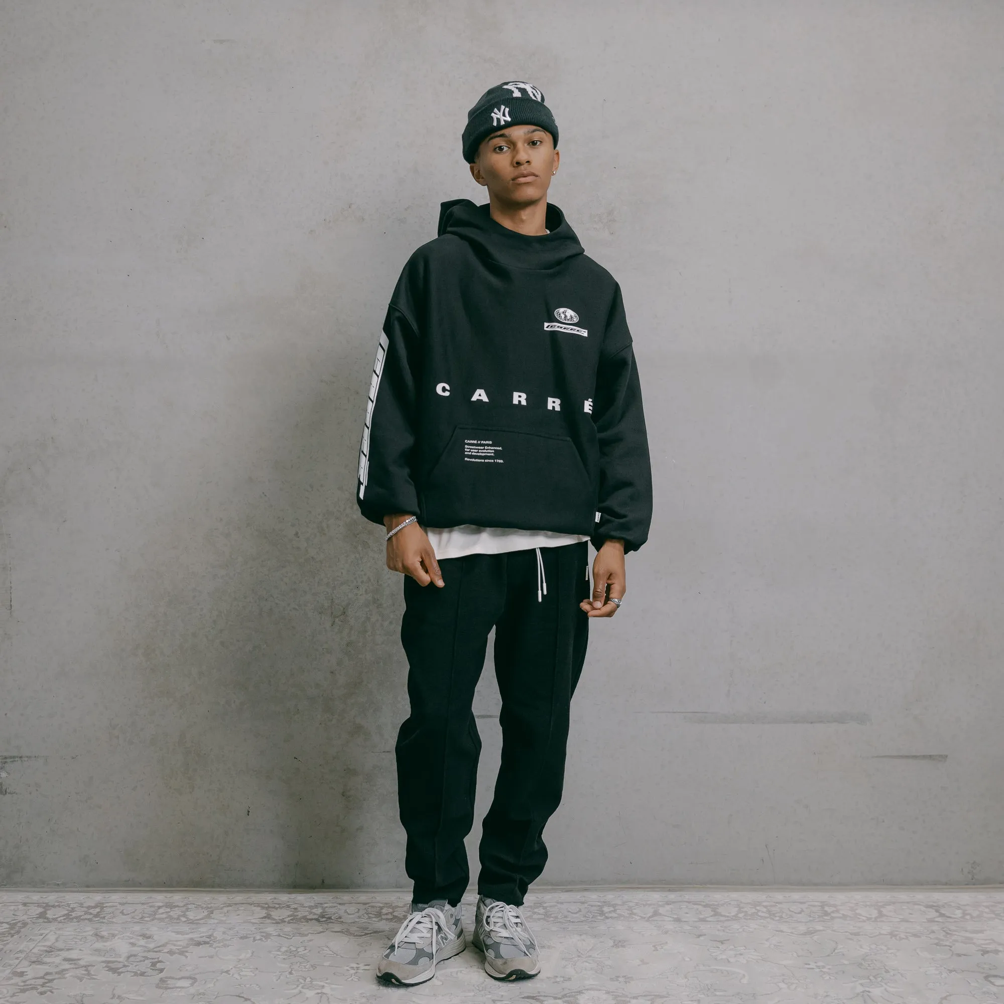 Carré Enhanced Oversized Superior Hoodie Black